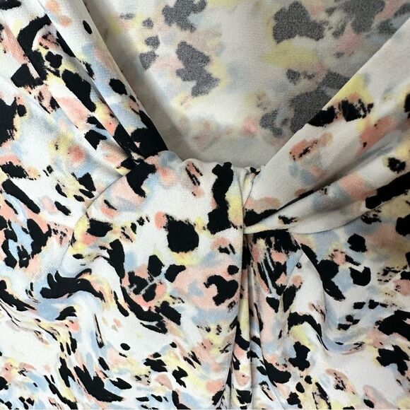 Calvin Klein small top - Picture 2 of 7